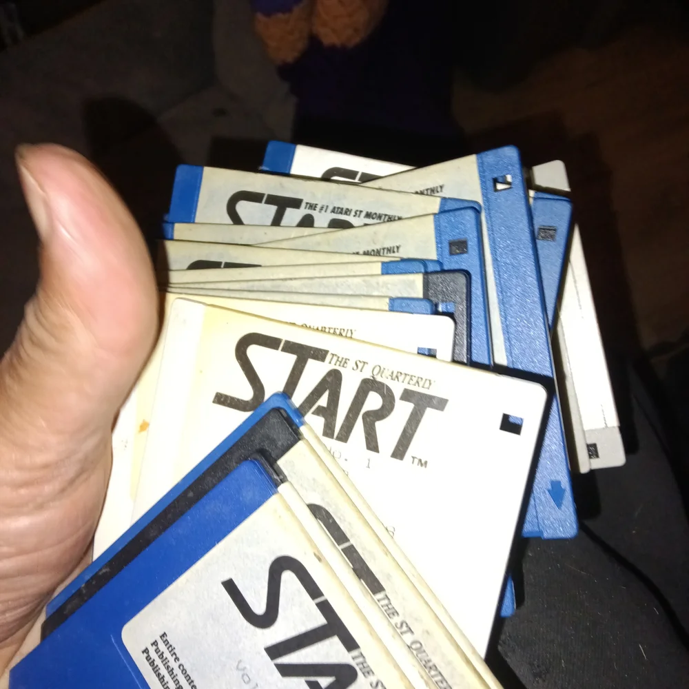 Tart PC Game Disk Set - Blue and White